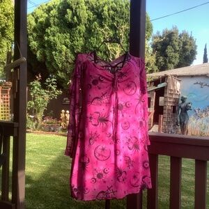 HOROSCOPEZ SIZE 3X BUT FITS A 2X HOT PINK WITH ZODIAC SIGNS MINI DRESS